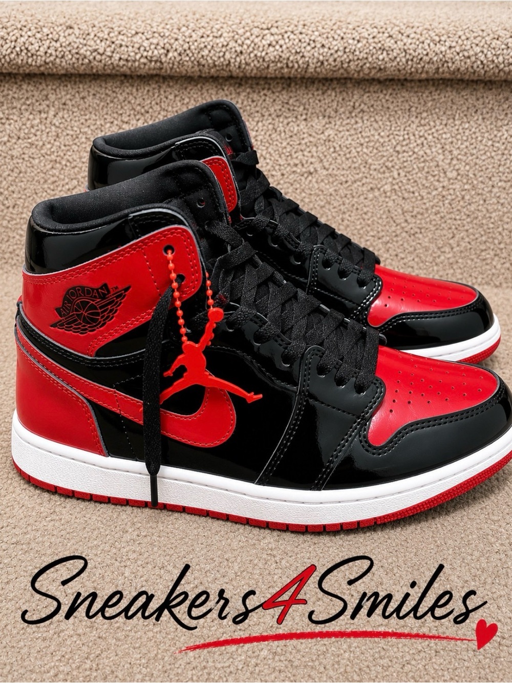 Like new Men's Jordans size 9 High-Top Basketball Sneakers - Black & Red